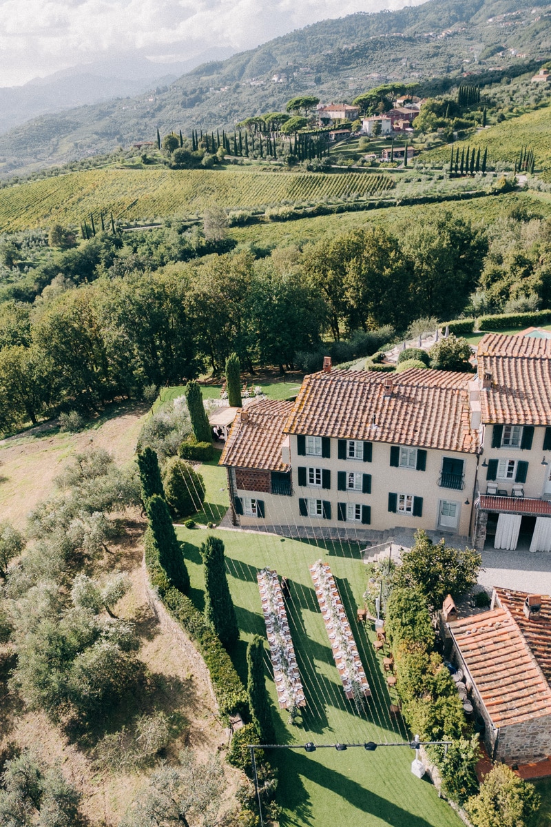 casale-de-pasquinelli-wedding-frankie-and-marilia-2 Casale de Pasquinelli surrounded by vineyards and hills in Tuscany