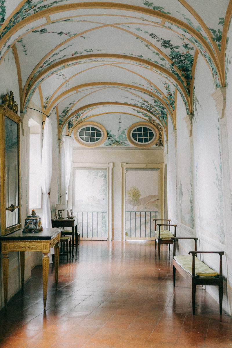 castello-di-celsa-wedding-photographer-8 Frescoed hallway: Frescoed hallway inside Castello di Celsa — wedding photography by Frankie & Marilia
